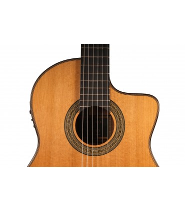 Guitarra Clásica Cutaway Antonio de Toledo AT-15CECUT
