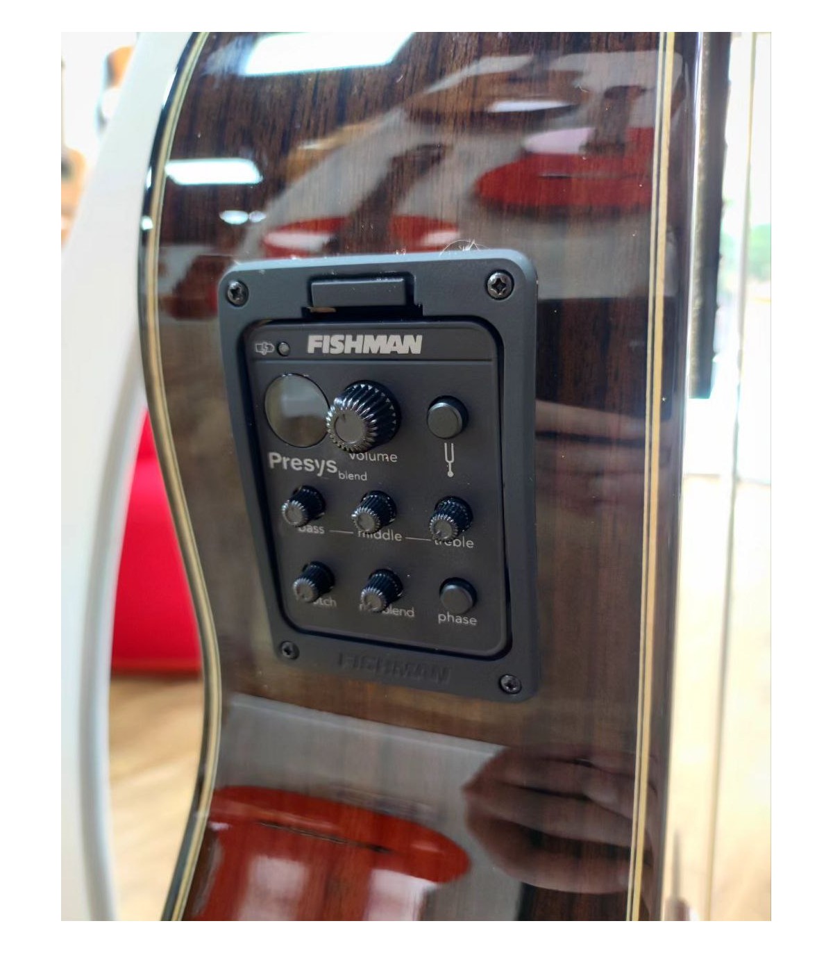 Guitarra Clásica Cutaway Antonio de Toledo AT-15SECUT